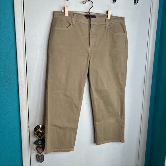 NYDJ CROP tan embellishment on back pockets - Picture 1 of 10